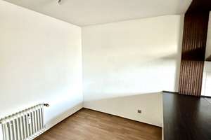 Ihre neue Wohnung ist da: im schönen Schweinau und kleine Dachterrasse wartet schon auf Sie – Die vollständige Adresse der Immobilie erhältst du vom Anbieter., 90441 Hohe Marter, Nürnberg – Vorschaubild 4