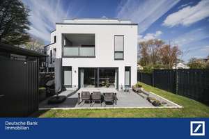 RESERVIERT - Neuwertige Gartenwohnung mit 2 Bädern, 2 Stellplätzen, Wallbox und moderner EBK in ru