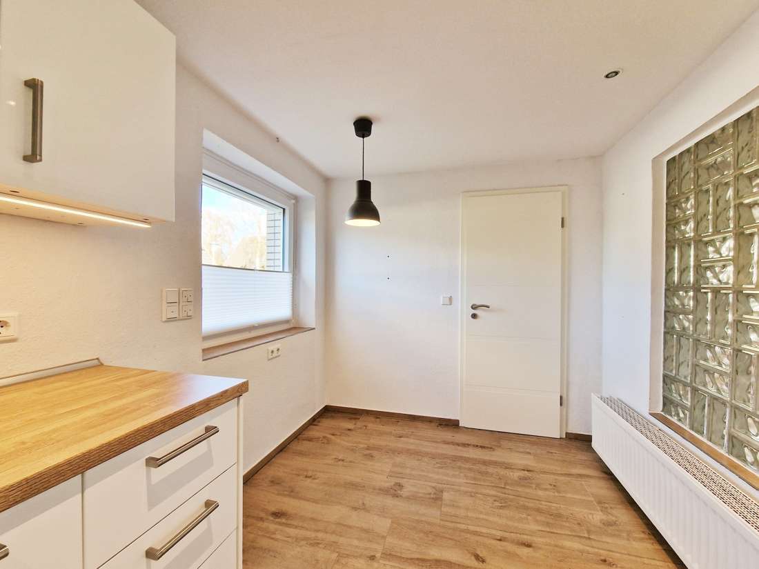 Immobilie in Wasbek - gepflegtes und modernisiertes Wohnhaus mit Garagen und einem schönem Grundstück - Bild 7