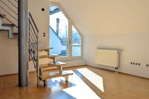 Helle Maisonette-Wohnung mit Balkon in Kaan-Marienborn 