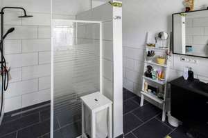 Zweifamilienhaus mit Wärmepumpe und Fußbodenheizung inkl. Werkstatt in Gifhorn – Die vollständige Adresse der Immobilie erhältst du vom Anbieter., 38518 Gifhorn – Vorschaubild 5