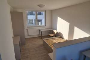 Möblierte 2-Zimmer-Penthouse-Wohnung inkl. Küchenzeile und Klimaanlage  -  in TOPLAGE # 22.1 – Friedrichstraße 61, 50676 Altstadt/Süd, Köln – Vorschaubild 3