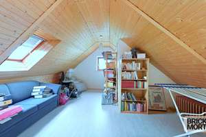 Charmante Dachgeschosswohnung mit Loggia, TG-Stellplatz & vielseitigem Dachstudio – Augsburg-Lechhau – Die vollständige Adresse der Immobilie erhältst du vom Anbieter., 86167 Lechhausen-Ost, Augsburg – Vorschaubild 9