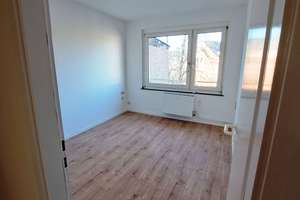 Gut geschnittene DG- Maisonette- Whg. mit 53+15 qm* – 40237 Düsseltal, Düsseldorf – Vorschaubild 3