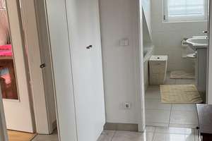 Geschmackvolle, gepflegte 2,5-Zimmer-Dachgeschosswohnung mit geh. Innenausstattung mit EBK – Wildenfelser Straße 22, 81249 Aubing-Süd, München – Vorschaubild 10