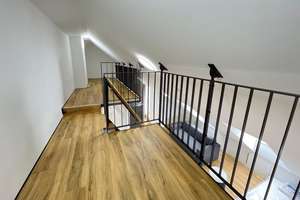 Möblierte 1-Zimmerwohnung mit Dachterrasse im Fünfgiebelhaus zu vermieten – Waitzstraße 75 B, 24105 Blücherplatz, Kiel – Vorschaubild 7