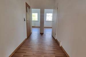 Schöne 3-Zimmer-Wohnung mit Balkon / Aufzug – Karl-Jänecke-Str. 10, 39218 Schönebeck (Elbe) – Vorschaubild 3