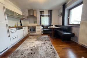 Vielseitig nutzbares 3-Familienhaus in hervorragender Lage von Gersthofen – Die vollständige Adresse der Immobilie erhältst du vom Anbieter., 86368 Gersthofen – Vorschaubild 2