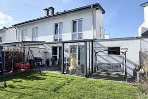 Familienglück in ruhiger Lage – modernes Haus mit viel Platz! – Die vollständige Adresse der Immobilie erhältst du vom Anbieter., 41179 Rheindahlen-Land, Mönchengladbach – Vorschaubild 1