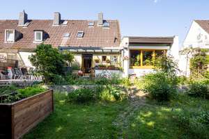CHARMANTES REIHENHAUS IN GUTER LAGE, 50m ZUM KURPARK! (BAD OLDESLOE) – Die vollständige Adresse der Immobilie erhältst du vom Anbieter., 23843 Bad Oldesloe – Vorschaubild 4