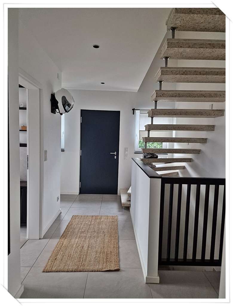 Immobilie in Hahnheim - Freistehendes sniertes EFH mit Charme++++ komplett unterkellert inkl Garage + 4 Stellplätze - Bild 4