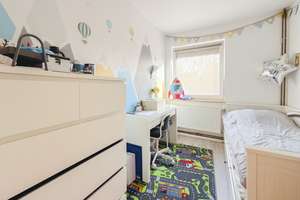 *RESERVIERT* Familienfreundliches Endhaus mit Garten, Keller, Garage und moderner Ausstattung – Die vollständige Adresse der Immobilie erhältst du vom Anbieter., 24148 Ellerbek, Kiel – Vorschaubild 6