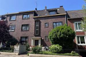 OBERKASSEL: 4-Zimmer-ETW mit ca. 40 m² Ausbaureserve!