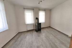 Sofort frei - - Wohnung mit Einbauküche, 2 Heizöfen als Bonus in gemütlichem Eckhaus mit Stellplatz – Wassergasse 4, 55578 Wallertheim – Vorschaubild 8