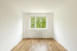 Ankommen, durchatmen, wohlfühlen – Ihr neues Zuhause mit Sonnenbalkon und Wohlfühlcharakter – Die vollständige Adresse der Immobilie erhältst du vom Anbieter., 12249 Lankwitz, Berlin – Vorschaubild 4