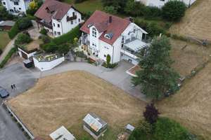Exclusive Villa in Traumlage mit Geschäftseinheit und Appartement – Die vollständige Adresse der Immobilie erhältst du vom Anbieter., 92224 Raigering, Amberg – Vorschaubild 2