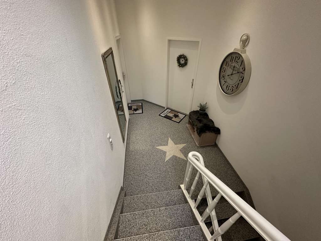 Immobilie in Bad Driburg - ***Modernisiertes Wohn- u. Geschäftshaus in Bad Driburg*** - Bild 1