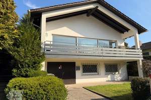 Freistehendes Einfamilienhaus mit Garten und Garage in begehrter Wohnlage von Überherrn