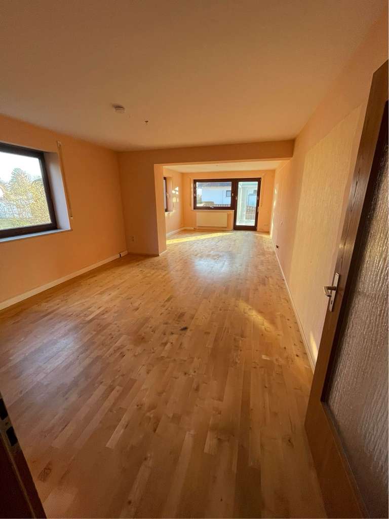 Immobilie in Bobingen - Großzügiges 7-Zimmer Haus mit Garten in Bobingen - Bild 1