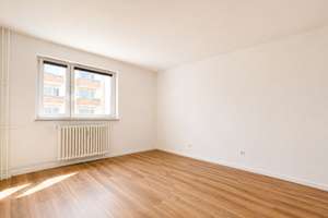 Bezugsfreie 2-Zimmer-Wohnung mit Südbalkon in ruhiger Lage – Die vollständige Adresse der Immobilie erhältst du vom Anbieter., 13593 Wilhelmstadt, Berlin – Vorschaubild 4