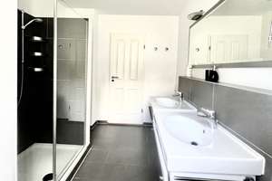 Lichtdurchflutete 2,5-Zimmerwohnung mit Balkon, Autoeinstellplatz & Kellerraum am Klieversberg – Röntgenstrasse 18a, 38440 Klieversberg, Wolfsburg – Vorschaubild 7