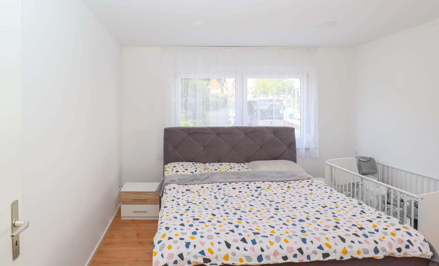 Immobilie in Sonnenbühl - Renoviertes 3 - Familienhaus im Zentrum von Undingen - Bild 2