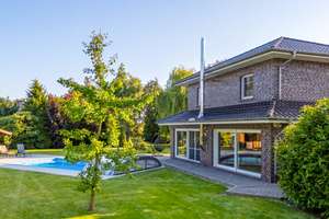 Exklusive Architektenvilla auf parkähnlichem Grundstück mit Pool und Galerieebene – Die vollständige Adresse der Immobilie erhältst du vom Anbieter., 26629 Großefehn – Vorschaubild 10