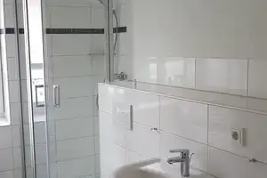 Frisch modernisierte Wohnung in zentraler Lage! – Obere Neustadt 36, 37520 Osterode am Harz (Kreis) – Vorschaubild 1
