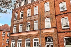 Zum Jahresanfang die beste Rendite für Sie in ruhiger Lage von Rendsburg – Die vollständige Adresse der Immobilie erhältst du vom Anbieter., 24768 Rendsburg – Vorschaubild 1