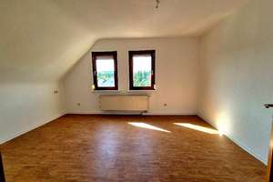 4 Zi. Wohnung, 64 m², ruhig und hell, Dachgeschoss, Bad Cannstatt nähe Kurpark und Neckar – Die vollständige Adresse der Immobilie erhältst du vom Anbieter., 70372 Kurpark, Stuttgart – Vorschaubild 3