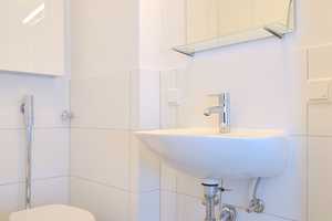 Schön möblierte 2-Zimmer-Wohnung mit WLAN und Balkon in Nürnberg/ Maxfeld – Nürnberg – Vorschaubild 19