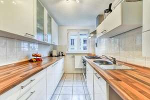 West-Balkon & Abendsonne - modernisiert, gemütlich & gepflegt - TL-Bad mit Wanne - inkl. EBK – Die vollständige Adresse der Immobilie erhältst du vom Anbieter., 70437 Rot, Stuttgart – Vorschaubild 10