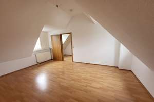 Zentral gelegene 4-Zimmer-Wohnung in Heilbronn-Sontheim – Die vollständige Adresse der Immobilie erhältst du vom Anbieter., 74081 Sontheim, Heilbronn – Vorschaubild 2