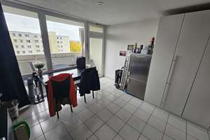 Top gepflegtes und vermietetes Apartment mit Loggia in Regensburg – Die vollständige Adresse der Immobilie erhältst du vom Anbieter., 93057 Reinhausen, Regensburg – Vorschaubild 4