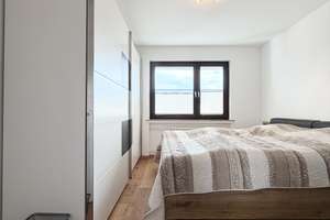 Sanierte 3-Zimmer-Wohnung mit 74 m²,  Balkon, Stellplatz und voll möbliert – 30559 Anderten, Hannover – Vorschaubild 6