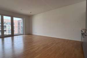 2-Zimmerwohnung mit Einbauküche und Loggia direkt am Spreekanal – Hedwig-Porschütz-Str. 26, 10557 Moabit, Berlin – Vorschaubild 3
