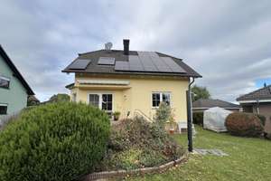 Familienfreundliches Einfamilienhaus mit Garage & Carport in Machern – Die vollständige Adresse der Immobilie erhältst du vom Anbieter., 4827 Machern – Vorschaubild 2