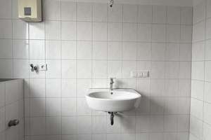 Kernsanierte 1,5-Zimmer-Dachgeschosswohnung in Duisburg Meiderich zu vermieten  – Neustraße 11, 47137 Untermeiderich, Duisburg – Vorschaubild 10
