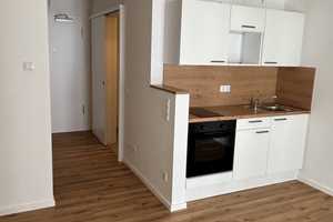 Erstbezug mit Balkon und EBK: Exklusive 1-Zimmer-Wohnung mit geh. Innenausstattung in Regensburg – Otto-Hahn-Straße 25, 93053 Regensburg – Vorschaubild 1