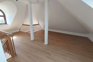 ruhige, lichtdurchflutete Maisonettewohnung, Garage, Südbalkon – Die vollständige Adresse der Immobilie erhältst du vom Anbieter., 38104 Wabe-Schunter-Beberbach, Braunschweig – Vorschaubild 2