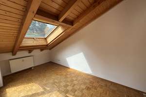 Charmante Dachgeschoßwohnung mit Terrasse und Tiefgaragenstellplatz + Keller am Wildpark Pforzheim – Die vollständige Adresse der Immobilie erhältst du vom Anbieter., 75175 Buckenberg, Pforzheim – Vorschaubild 7
