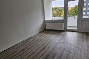 Die perfekte Wohnung für die Familie: 4-Zimmer-Wohnung in Ronsdorf – Mohrhennsfeld 36, 42369 Ronsdorf, Wuppertal – Vorschaubild 2