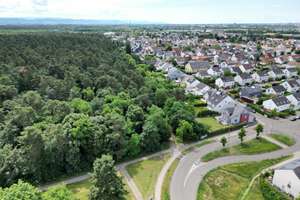 Wohnglück auf zwei Ebenen: Gepflegtes 4-Zimmer-Reihenhaus mit Terrasse in Karlsruhe-Neureut – Die vollständige Adresse der Immobilie erhältst du vom Anbieter., 76149 Neureut, Karlsruhe – Vorschaubild 40