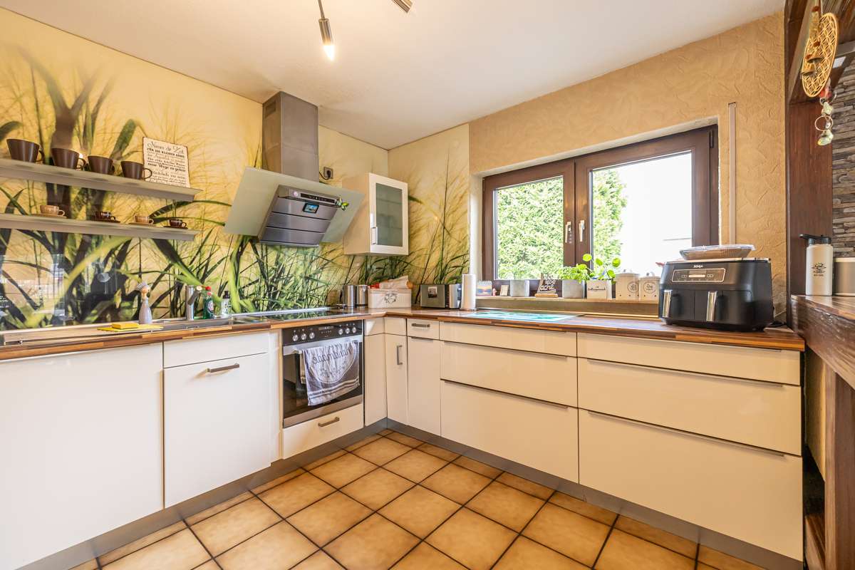 Immobilie in Walzbachtal - Ihr neues Zuhause in Jöhlingen- Einfamilienhaus mit ELW zum Wohlfühlen - Bild 9