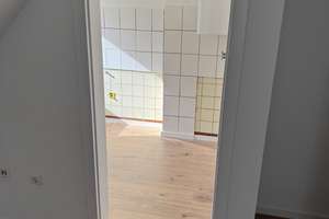 Sanierte 2,5 Zimmer-Wohnung zur Miete in Duisburg – Honigstraße 31, 47137 Untermeiderich, Duisburg – Vorschaubild 4