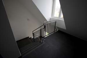 Zweitbezug 2-Zimmer-Dachterrassenwohnung in Mehrfamilienvilla mit fünf Wohneinheiten – Glockenblumenstrasse 16, 80935 Lerchenau-Ost, München – Vorschaubild 13