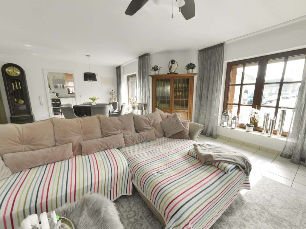 Immobilie in Karlsdorf-Neuthard - Wunderschönes Einfamilienhaus in Karlsdorf-Neuthard, OT Karlsdorf! - Bild 1