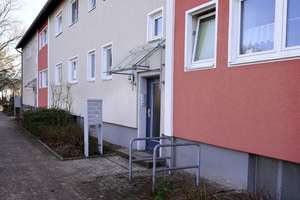 Charmante Wohnung mit Balkon // 1.OG rechts – Herrenwiese 32, 38440 Hageberg, Wolfsburg – Vorschaubild 3