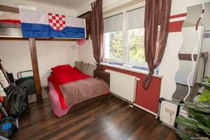 3-Familienhaus in Berlin Falkensee auf 1324 m² Grundstück mit viel Potential. – Die vollständige Adresse der Immobilie erhältst du vom Anbieter., 14612 Falkensee – Vorschaubild 9