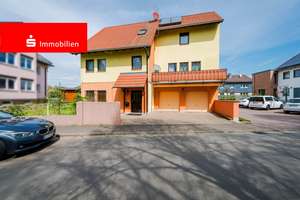 Bad Homburg Ober-Erlenbach: Freistehendes Einfamilienhaus mit Garten & zwei Garagen – Die vollständige Adresse der Immobilie erhältst du vom Anbieter., 61352 Bad Homburg vor der Höhe – Vorschaubild 1